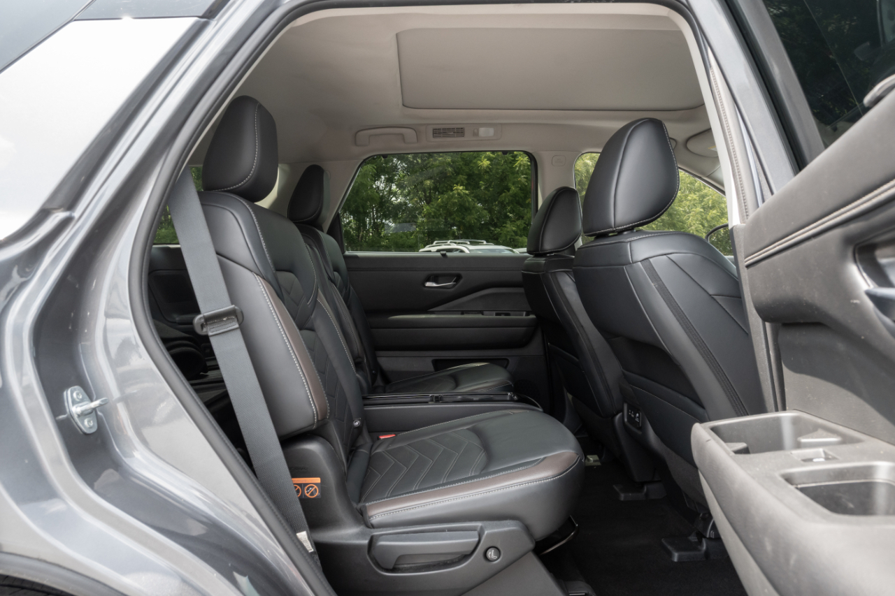 Nissan Pathfinder Platinum 4WD 2023