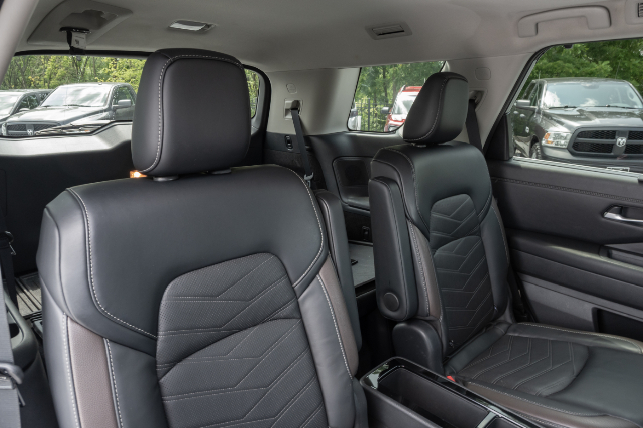 Nissan Pathfinder Platinum 4WD 2023