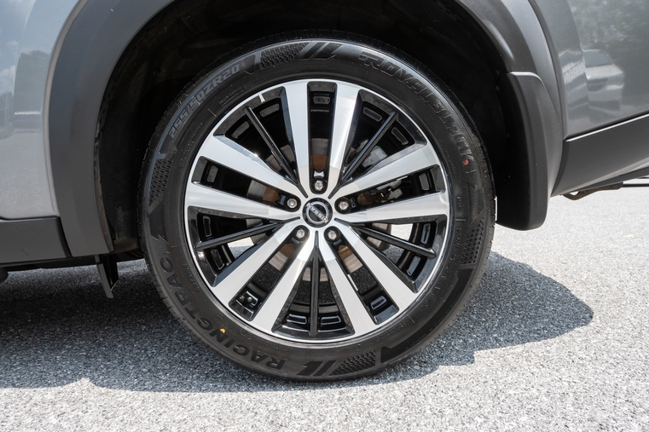 Nissan Pathfinder Platinum 4WD 2023