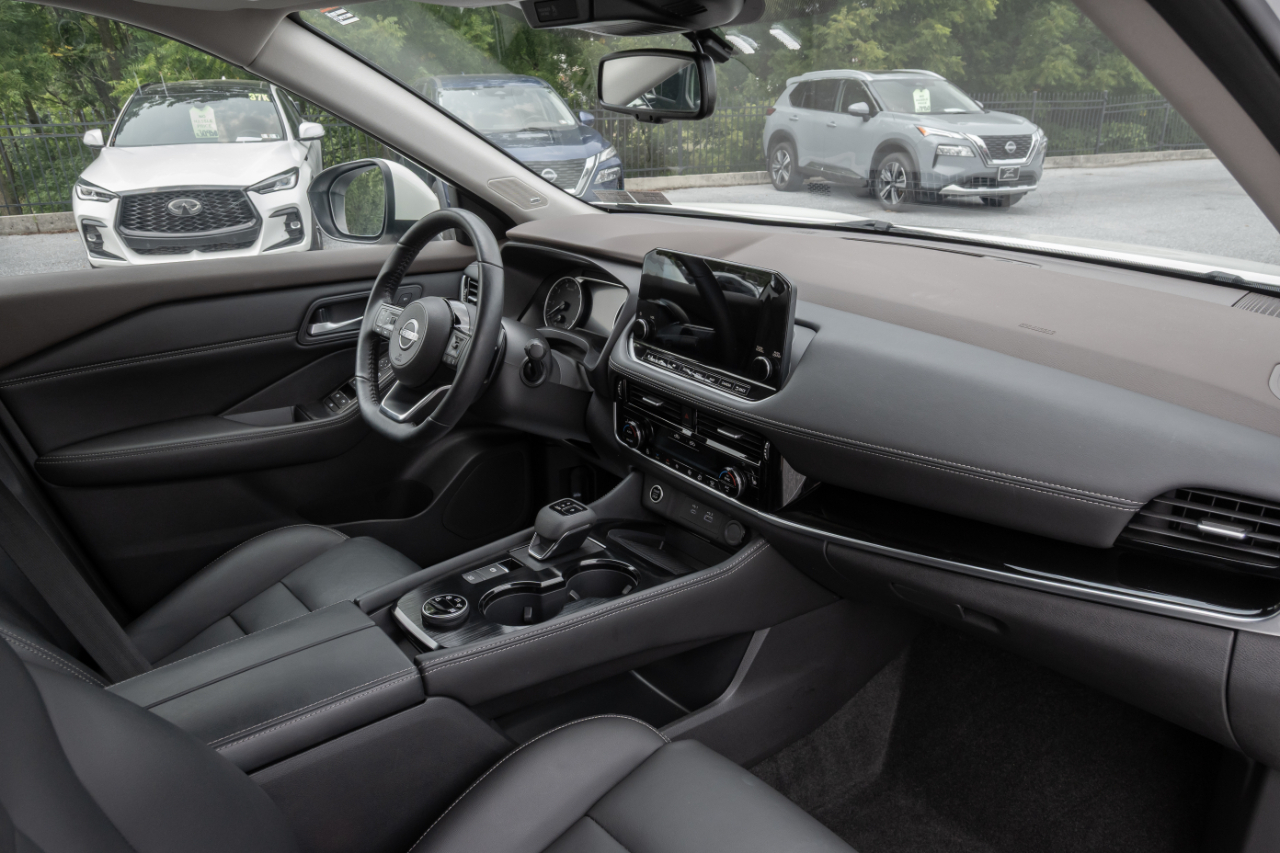 Nissan Rogue  2023