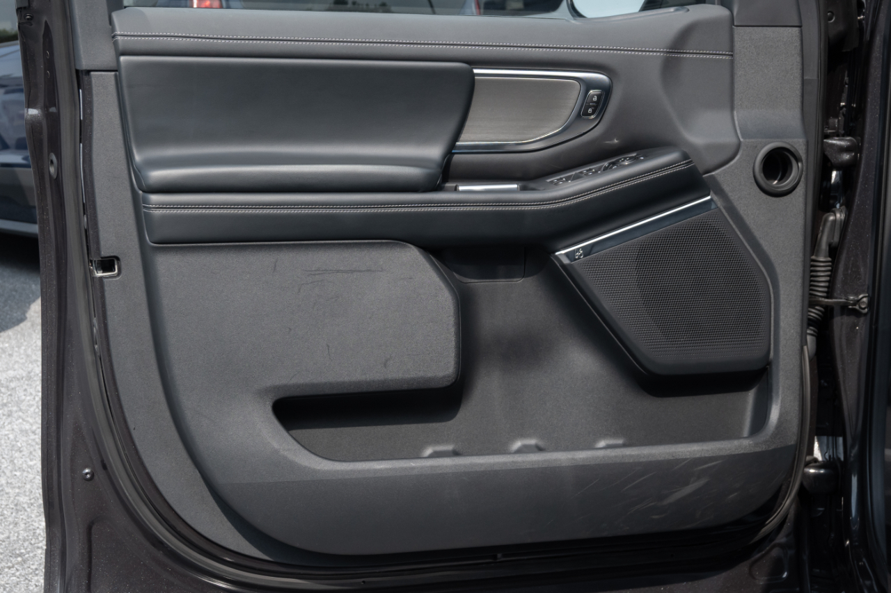 Ford Expedition Max Platinum 4x4 2025