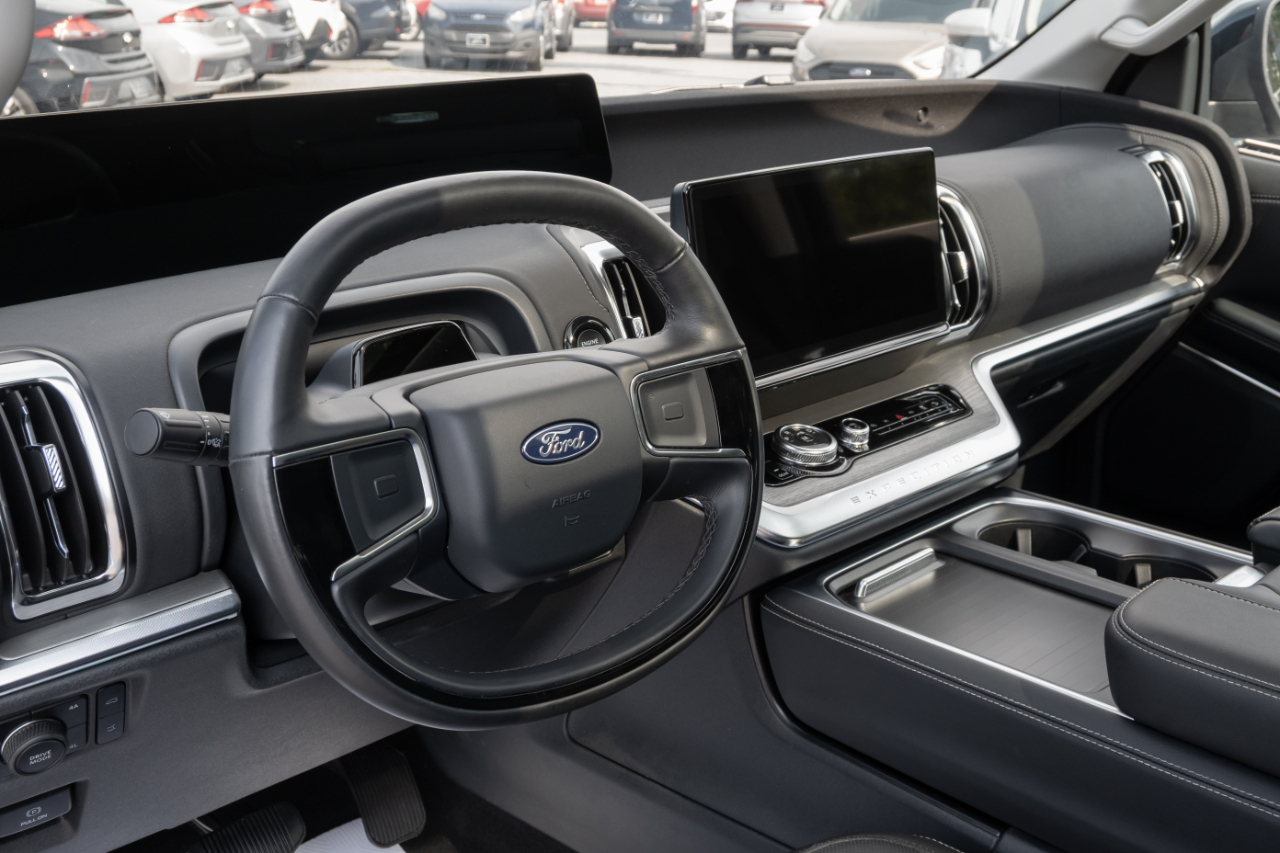 Ford Expedition Max Platinum 4x4 2025