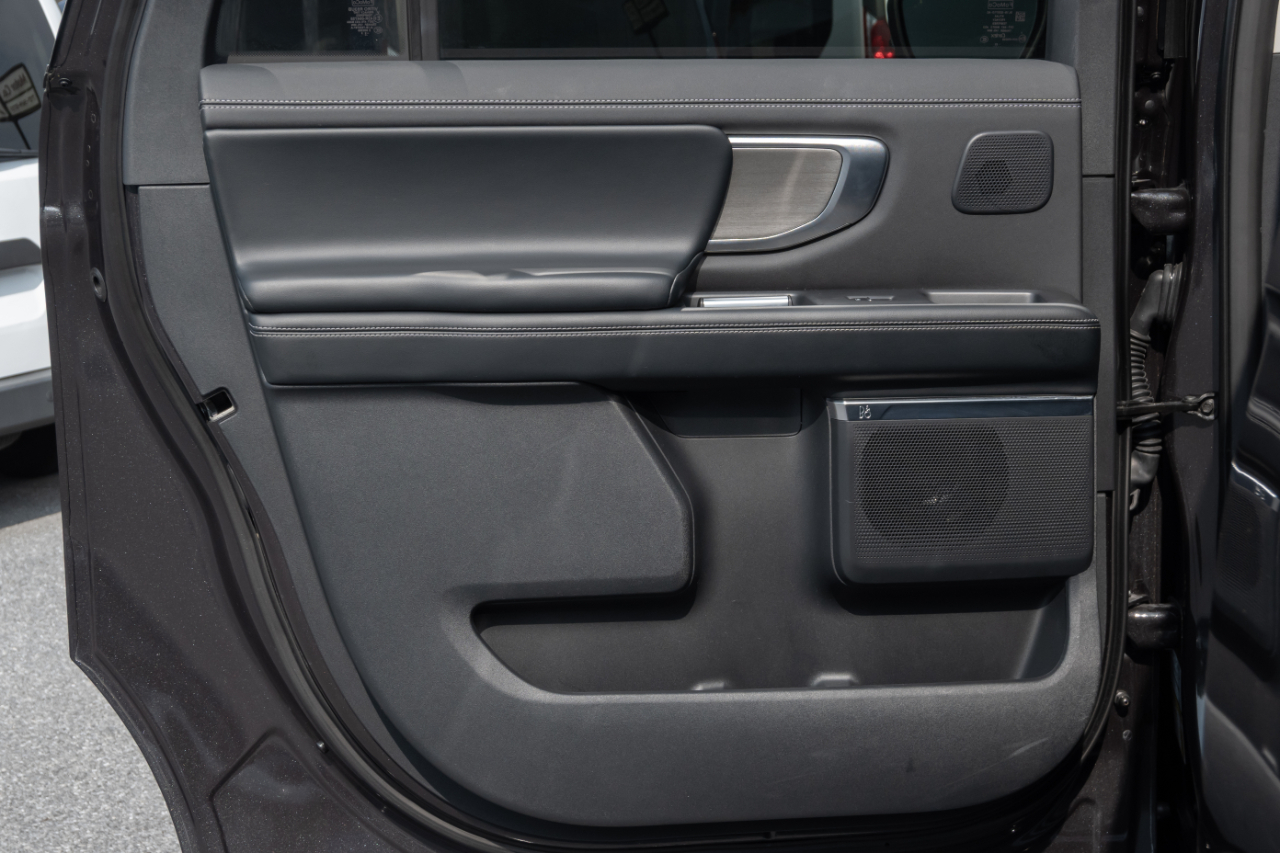 Ford Expedition Max Platinum 4x4 2025
