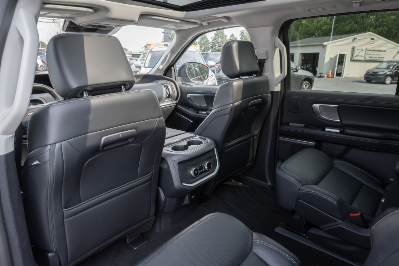 Ford Expedition Max Platinum 4x4 2025
