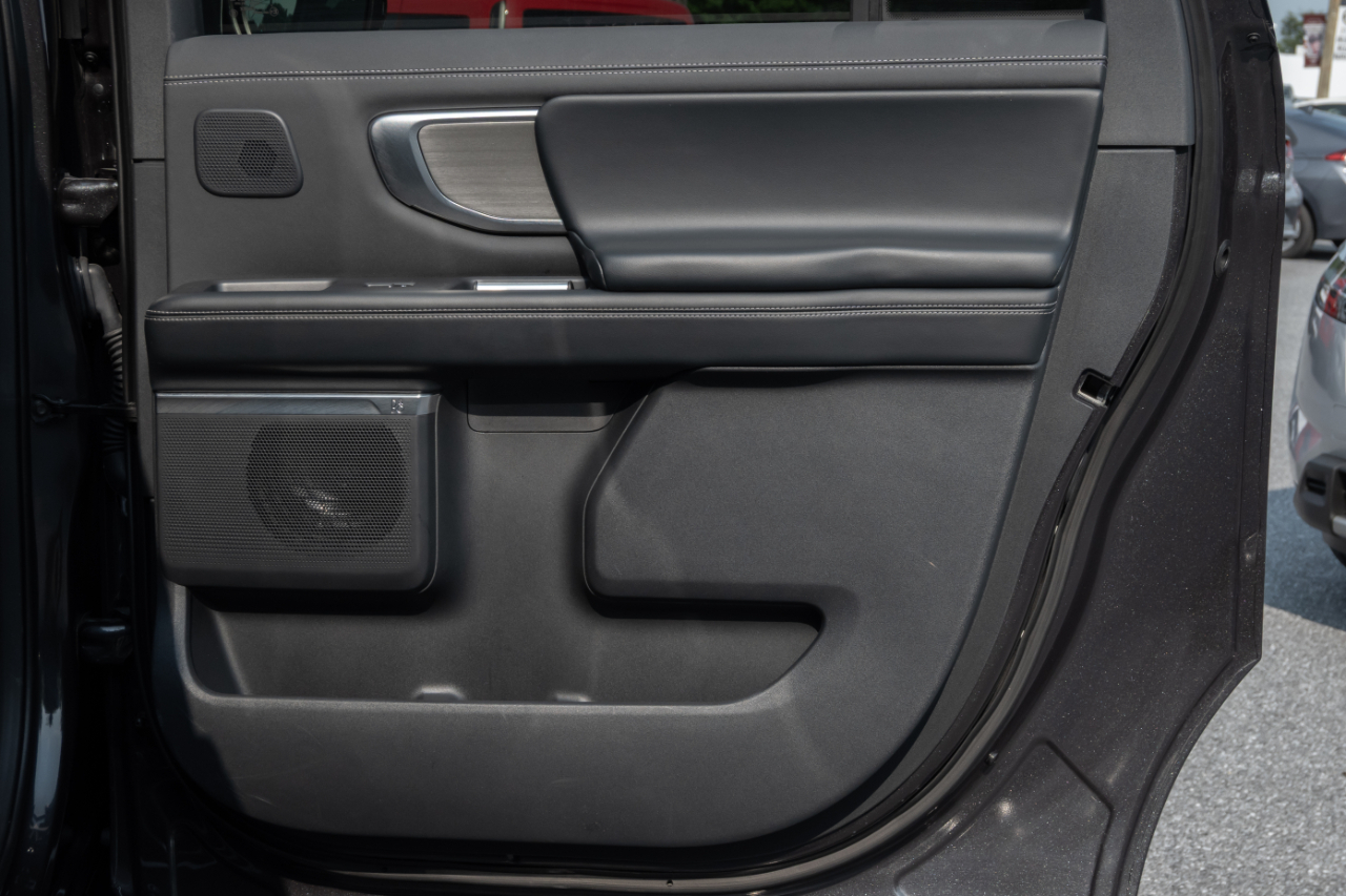 Ford Expedition Max Platinum 4x4 2025