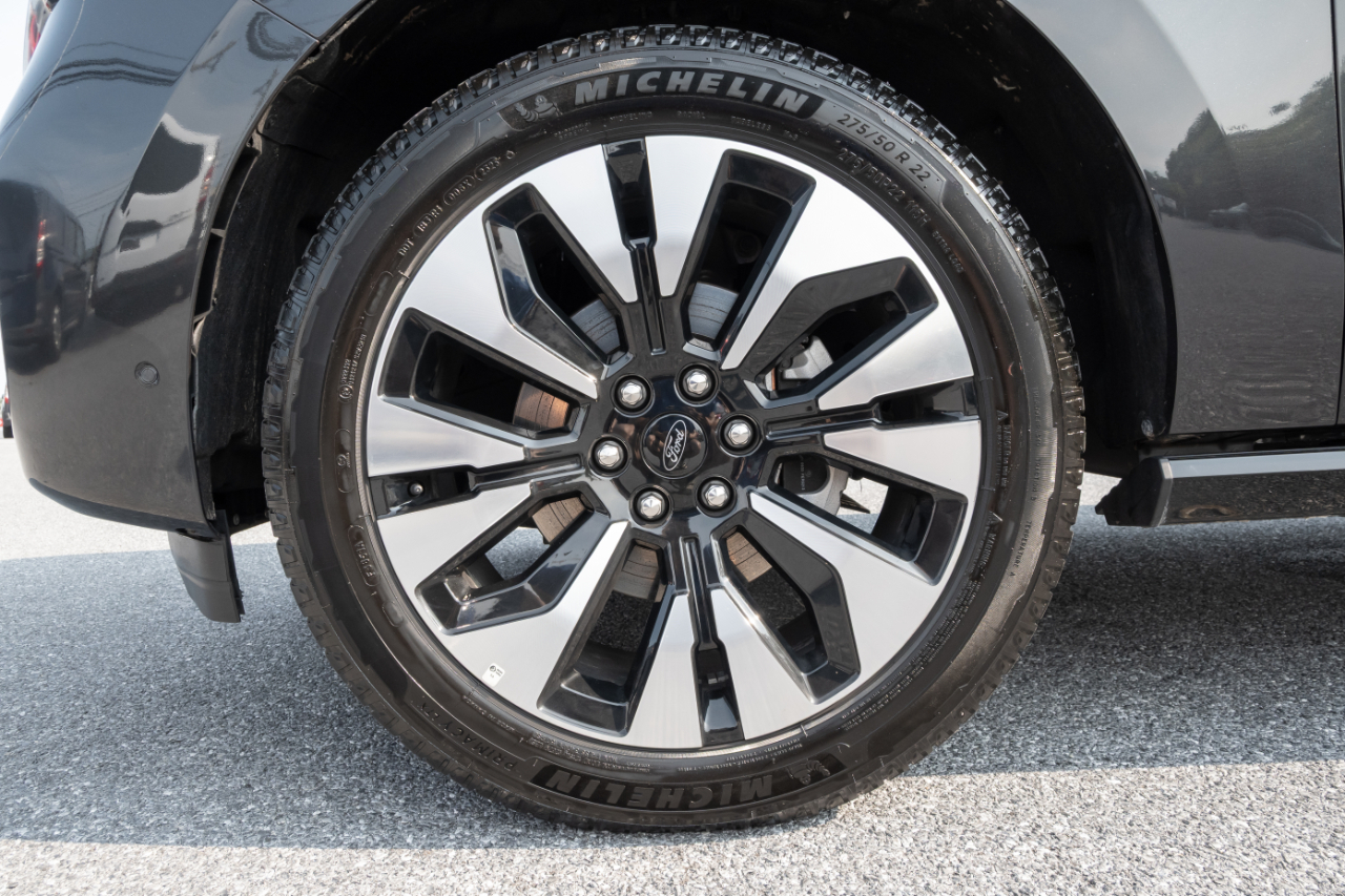 Ford Expedition Max Platinum 4x4 2025