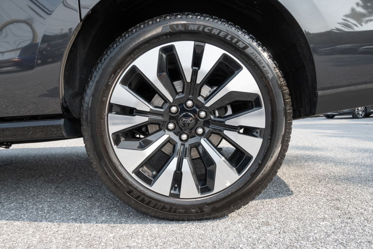 Ford Expedition Max Platinum 4x4 2025