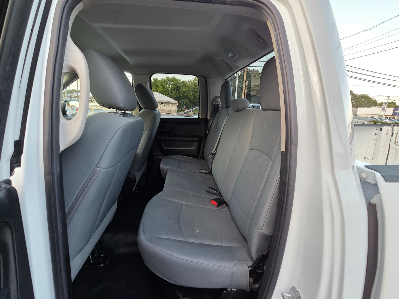 RAM 1500 4WD Quad Cab 140.5" Tradesman 2016
