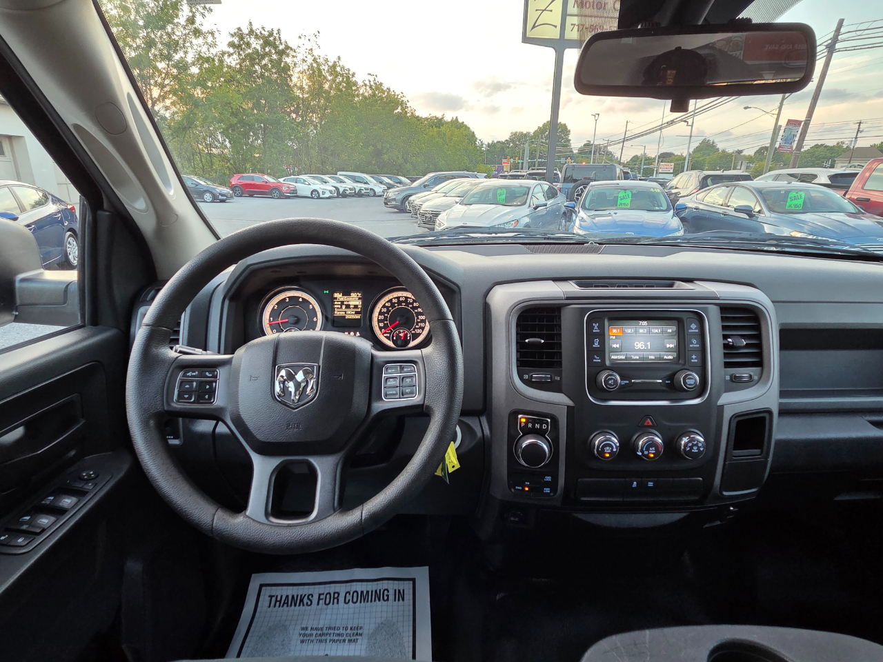 RAM 1500 4WD Quad Cab 140.5" Tradesman 2016