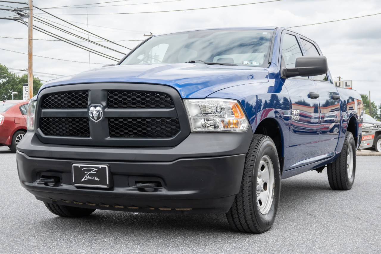 RAM 1500 4WD Crew Cab 140.5" Tradesman 2016