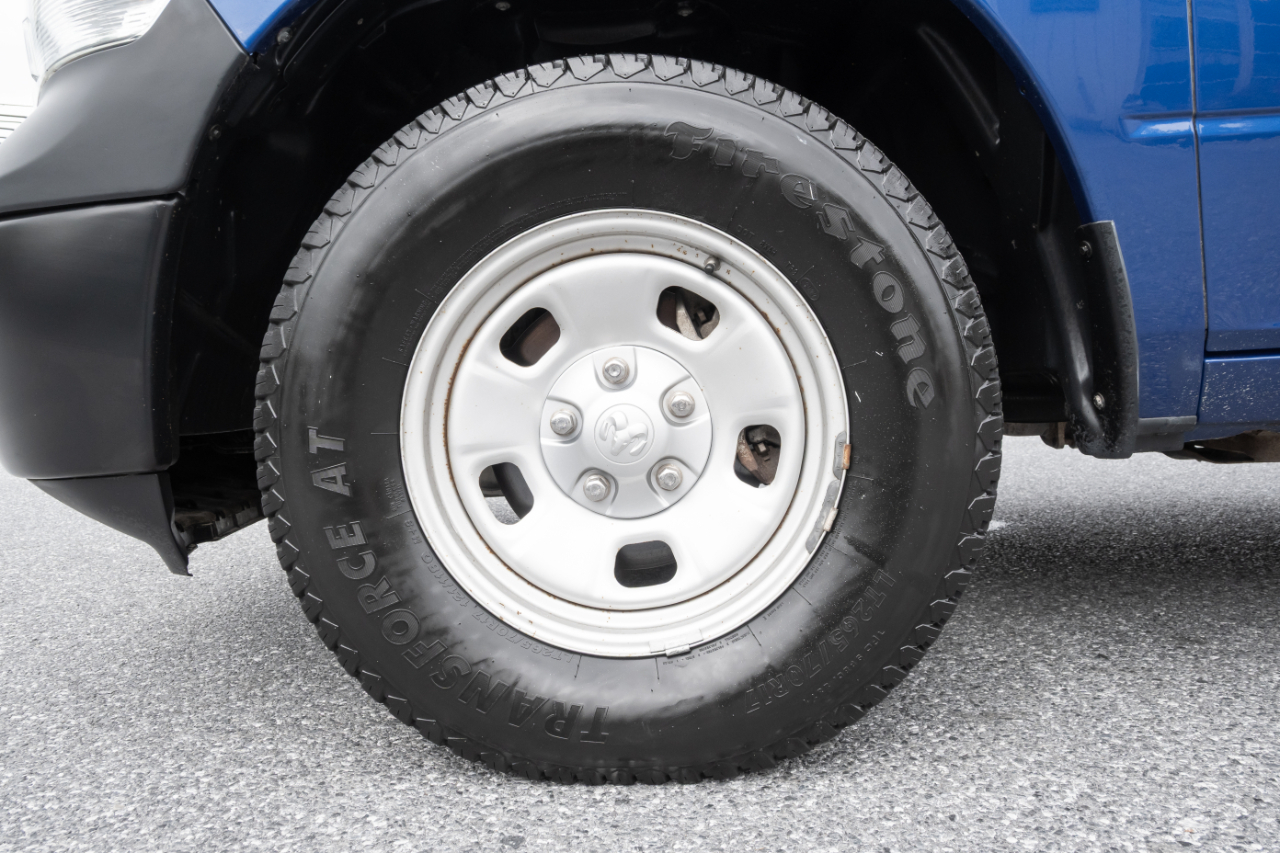 RAM 1500 4WD Crew Cab 140.5" Tradesman 2016