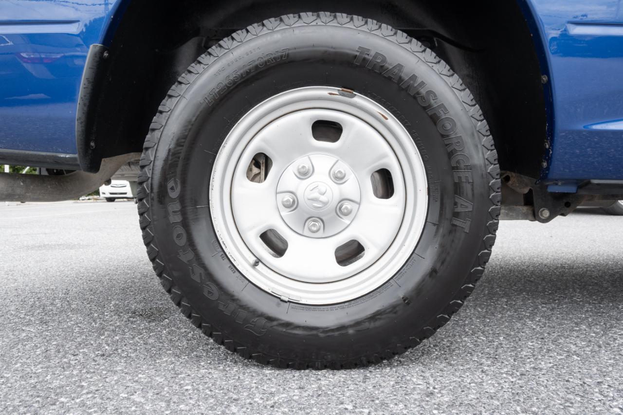 RAM 1500 4WD Crew Cab 140.5" Tradesman 2016