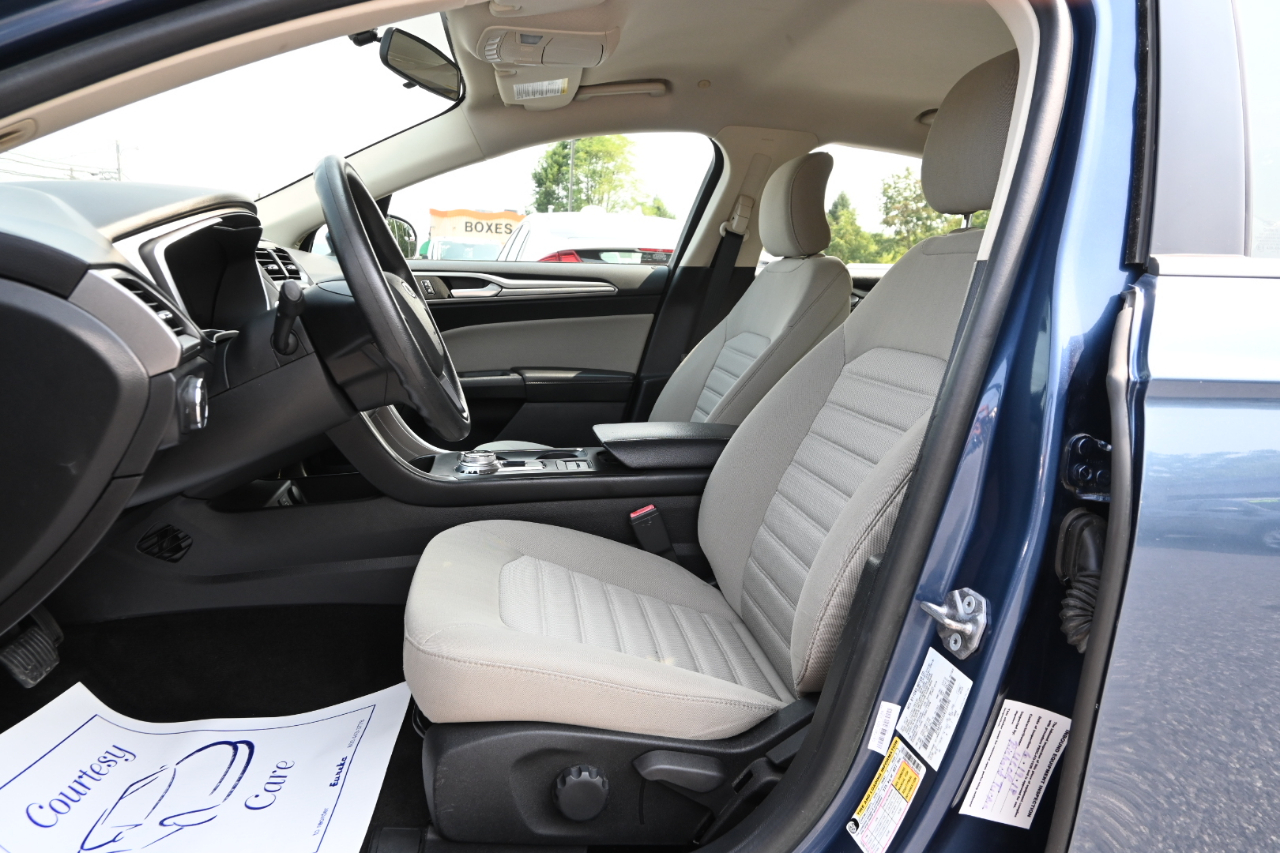Ford Fusion Hybrid S FWD 2018
