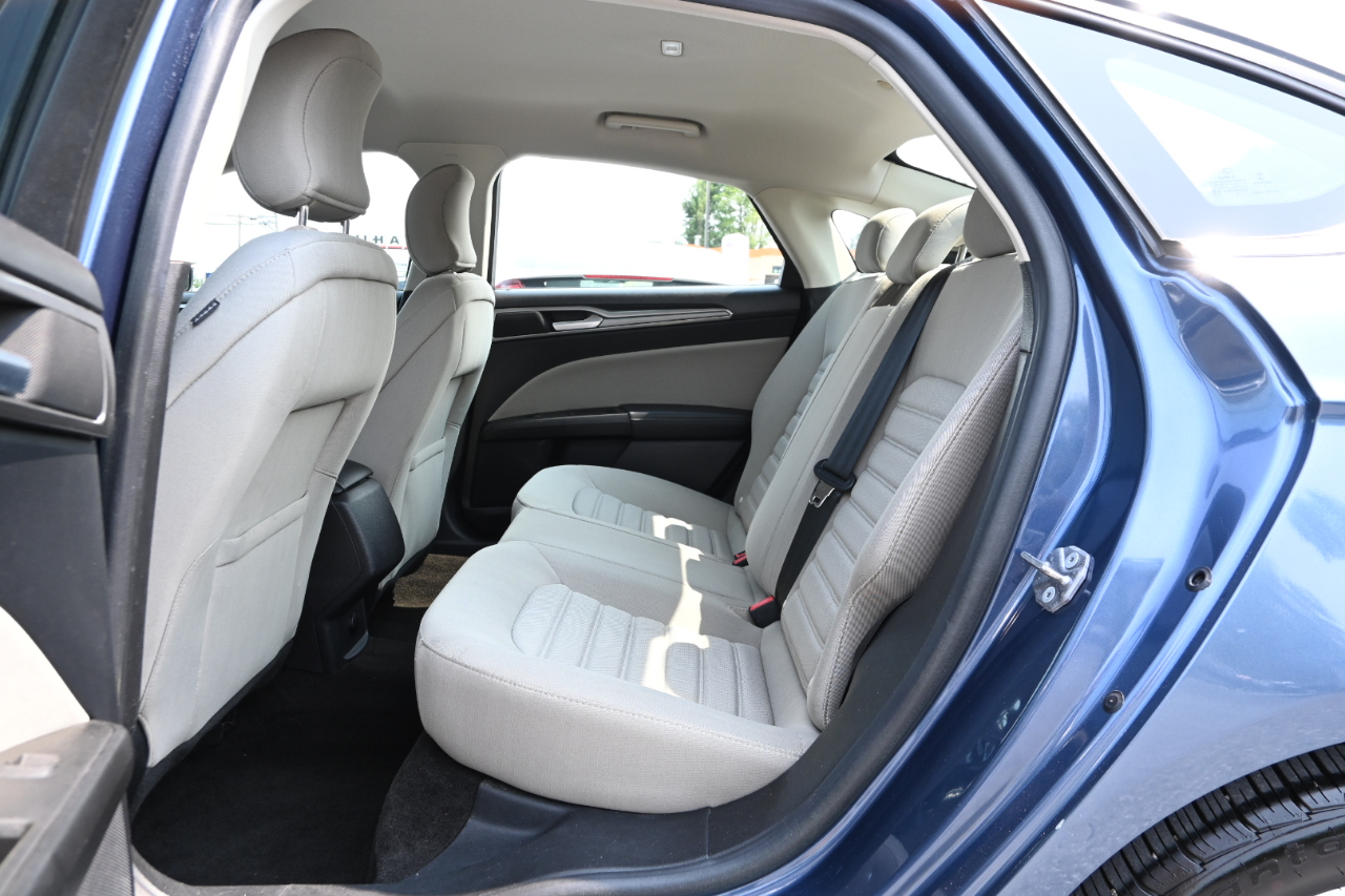 Ford Fusion Hybrid S FWD 2018