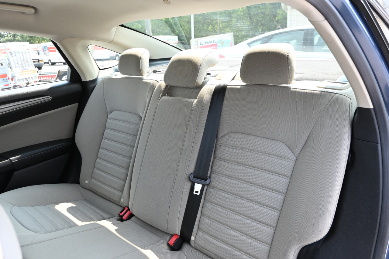 Ford Fusion Hybrid S FWD 2018