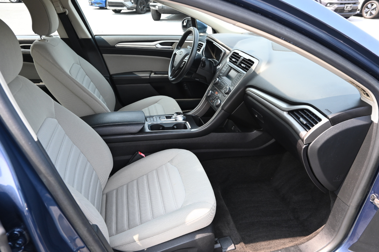 Ford Fusion Hybrid S FWD 2018