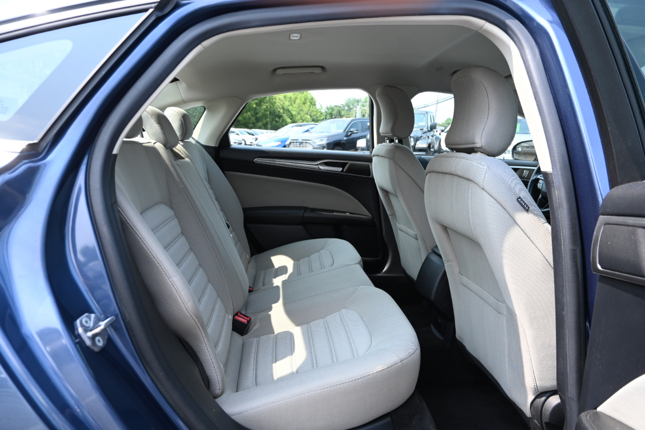Ford Fusion Hybrid S FWD 2018