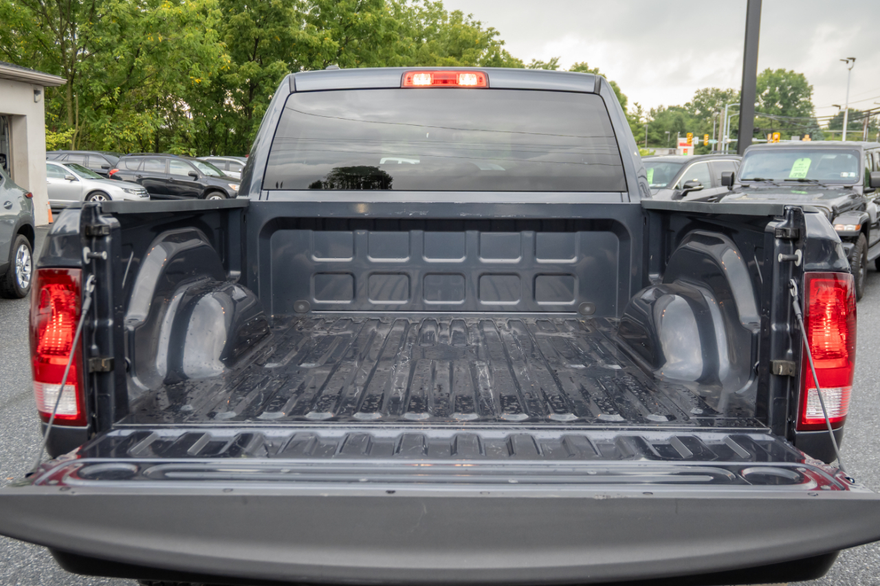RAM 1500 Tradesman 4x4 Quad Cab 6'4" Box 2018