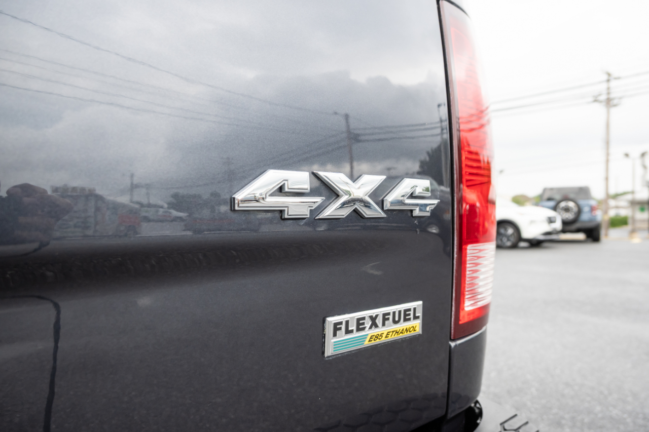 RAM 1500 Tradesman 4x4 Quad Cab 6'4" Box 2018