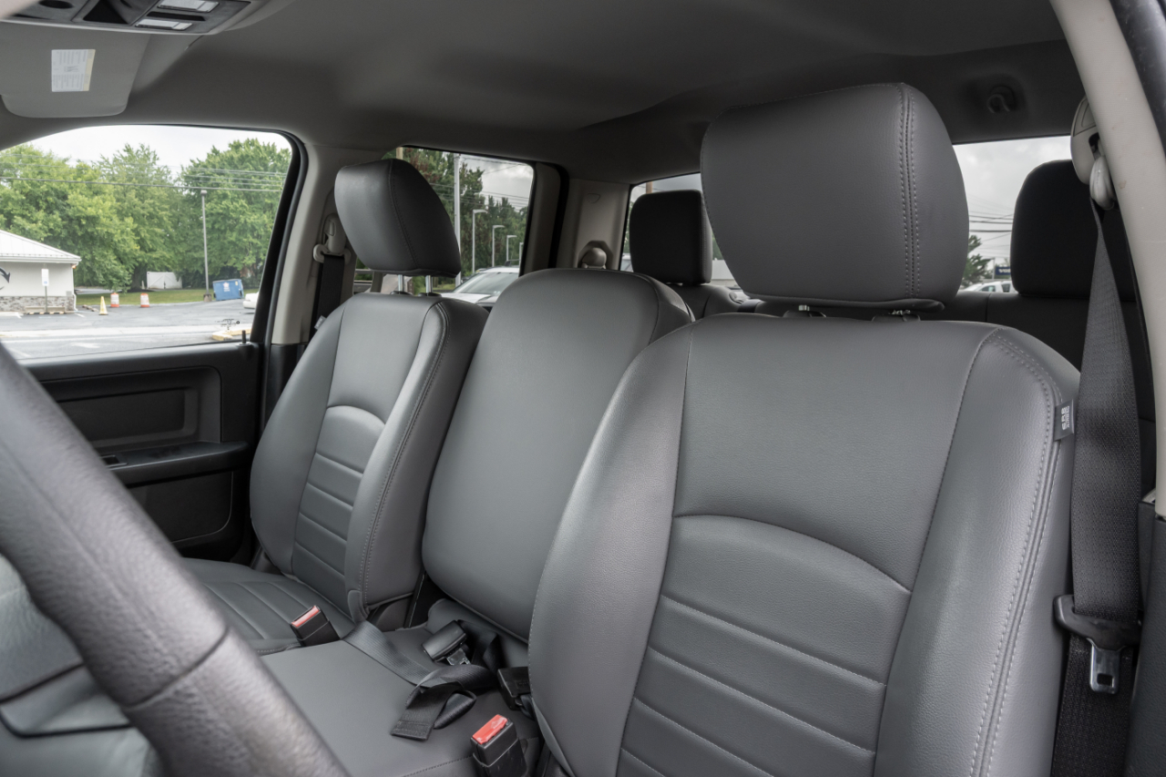 RAM 1500 Tradesman 4x4 Quad Cab 6'4" Box 2018