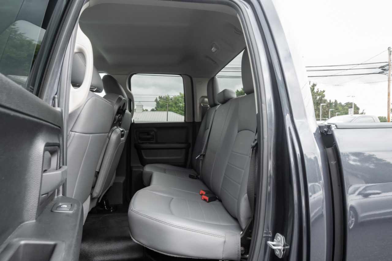 RAM 1500 Tradesman 4x4 Quad Cab 6'4" Box 2018