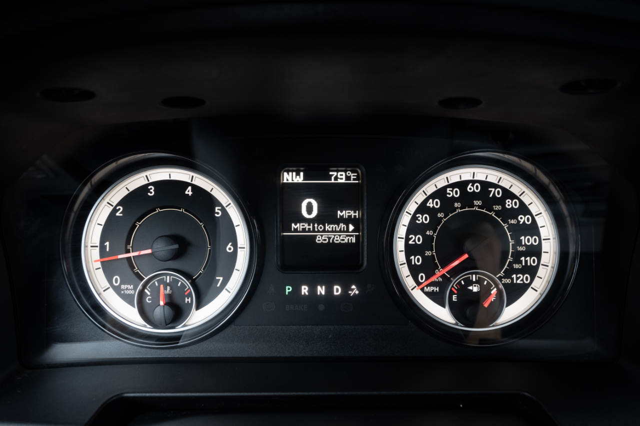 RAM 1500 Tradesman 4x4 Quad Cab 6'4" Box 2018