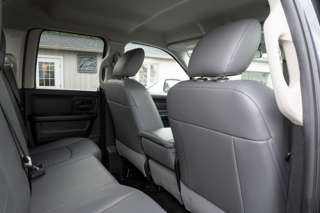 RAM 1500 Tradesman 4x4 Quad Cab 6'4" Box 2018