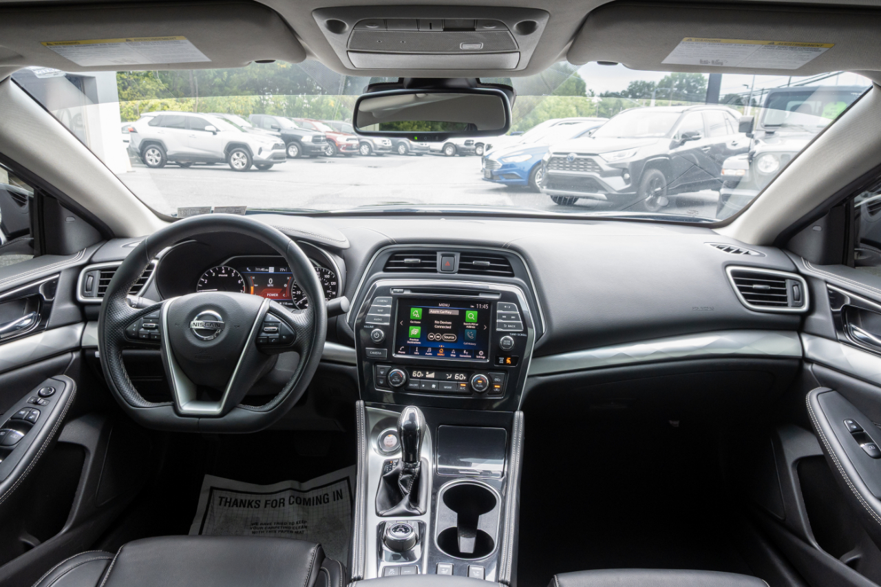 Nissan Maxima SV 2022