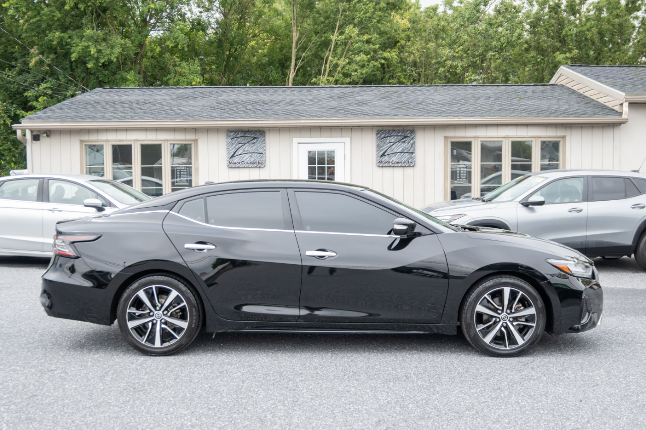 Nissan Maxima SV 2022