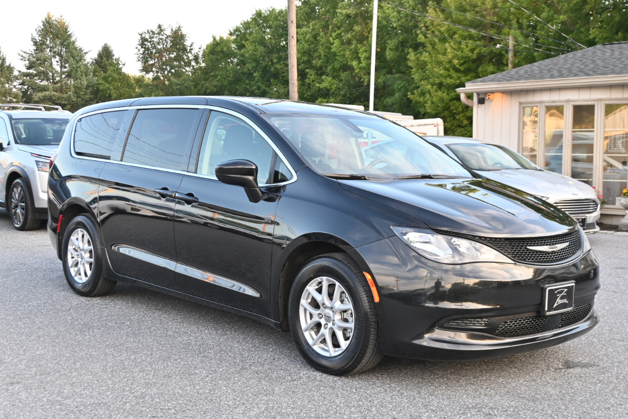 Chrysler Voyager LX FWD 2021