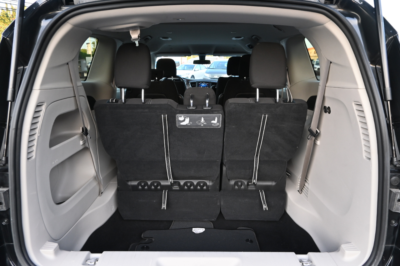 Chrysler Voyager LX FWD 2021
