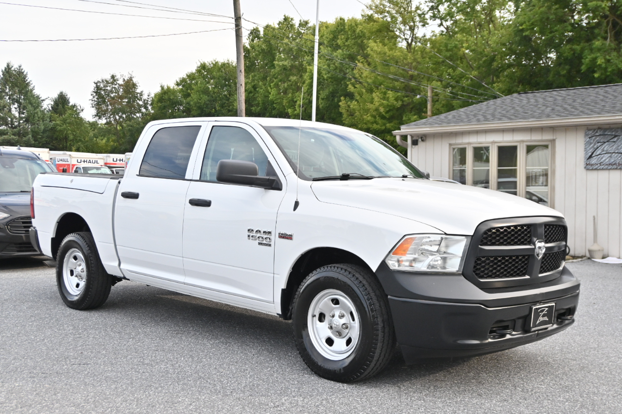 RAM 1500 Classic Tradesman 4x4 Crew Cab 5'7" Box 2021