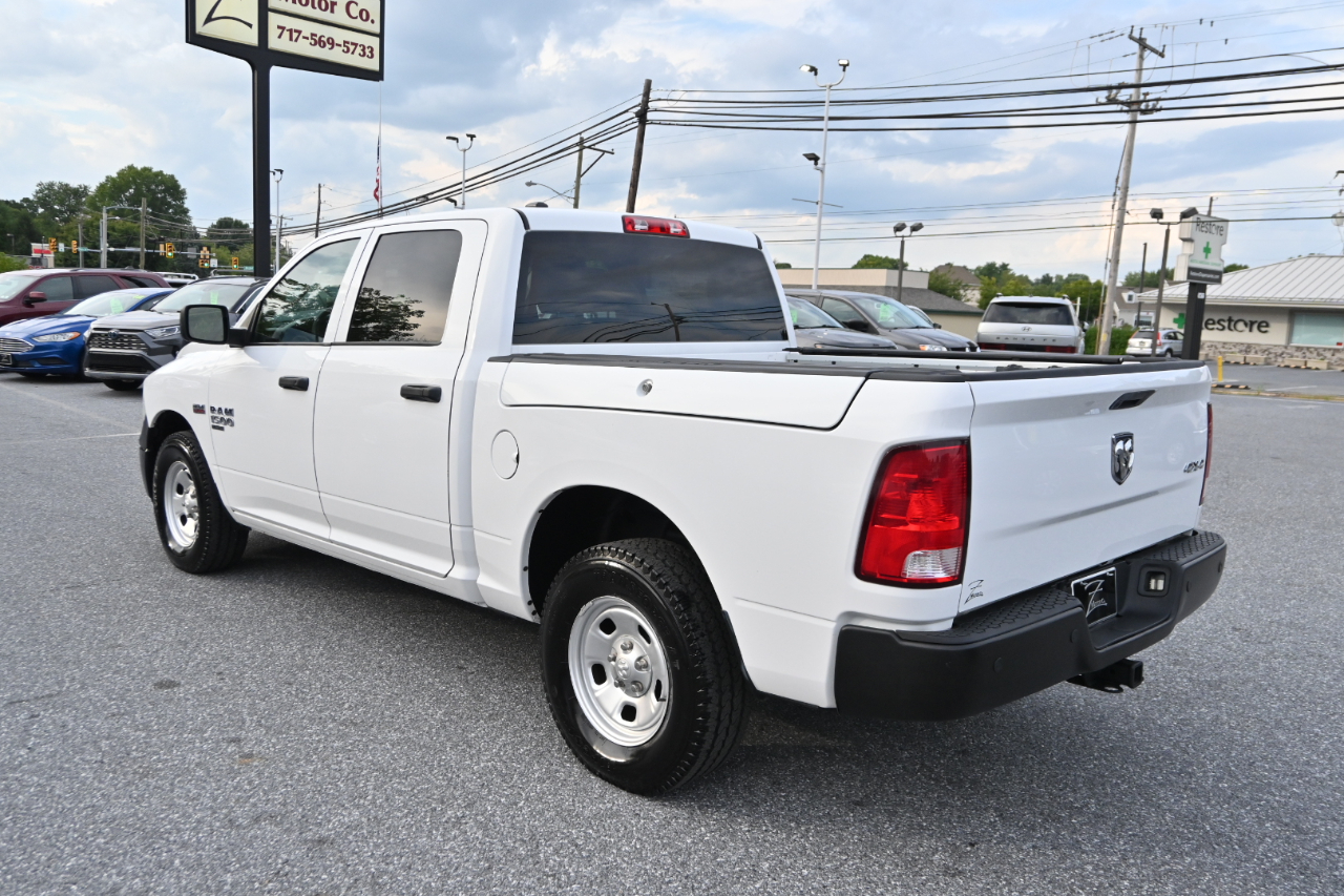 RAM 1500 Classic Tradesman 4x4 Crew Cab 5'7" Box 2021