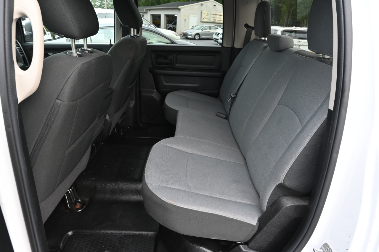 RAM 1500 Classic Tradesman 4x4 Crew Cab 5'7" Box 2021