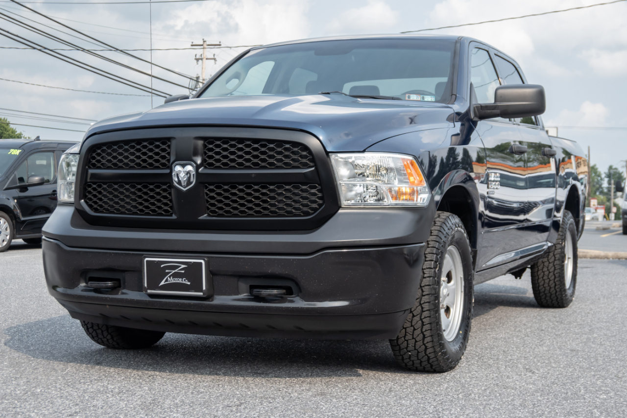 RAM 1500 Classic Tradesman 4x4 Crew Cab 5'7" Box 2019