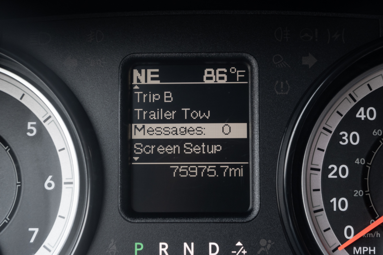 RAM 1500 Classic Tradesman 4x4 Crew Cab 5'7" Box 2019
