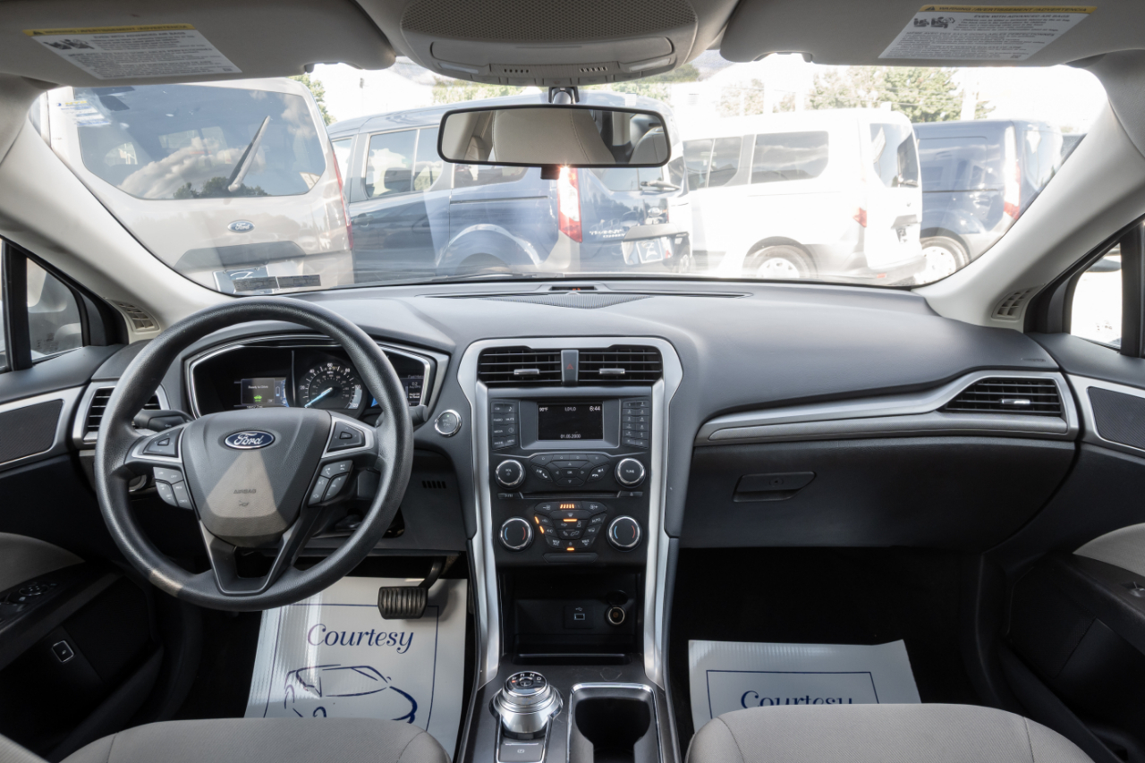 Ford Fusion Hybrid S FWD 2018