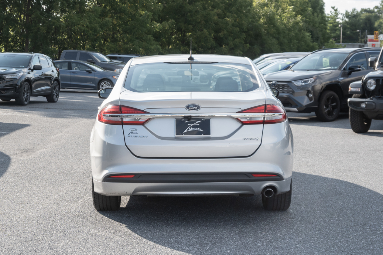 Ford Fusion Hybrid S FWD 2018