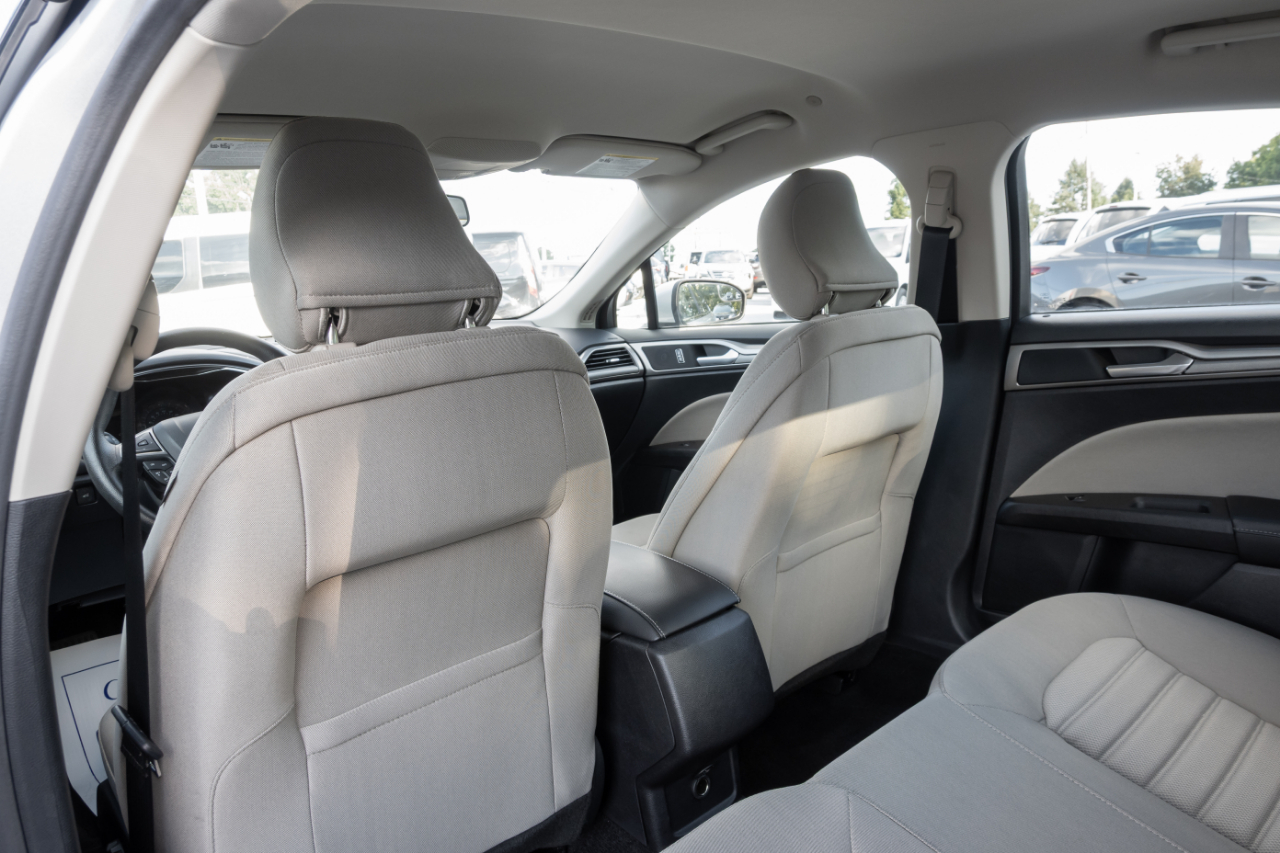 Ford Fusion Hybrid S FWD 2018