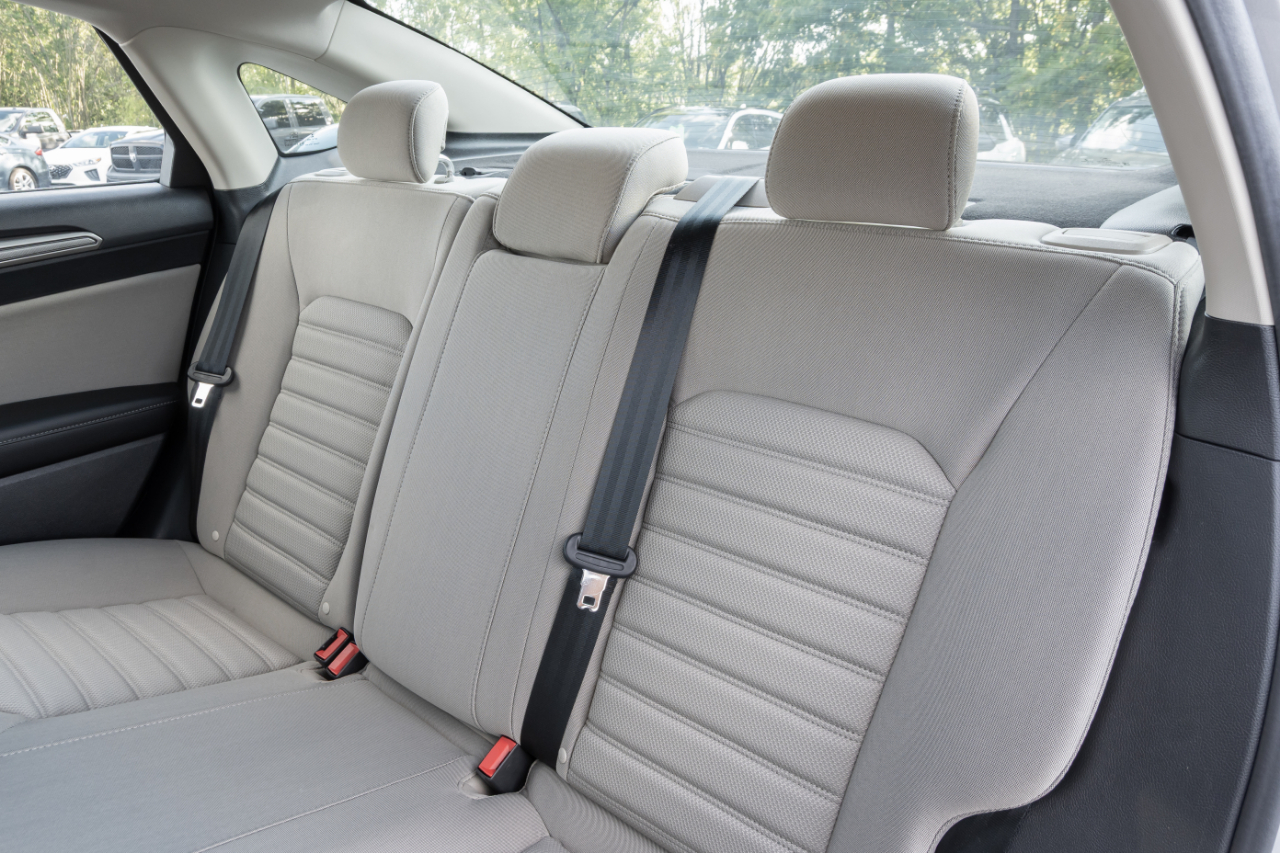 Ford Fusion Hybrid S FWD 2018