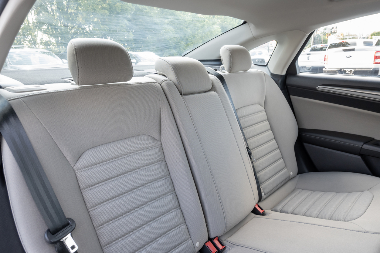 Ford Fusion Hybrid S FWD 2018