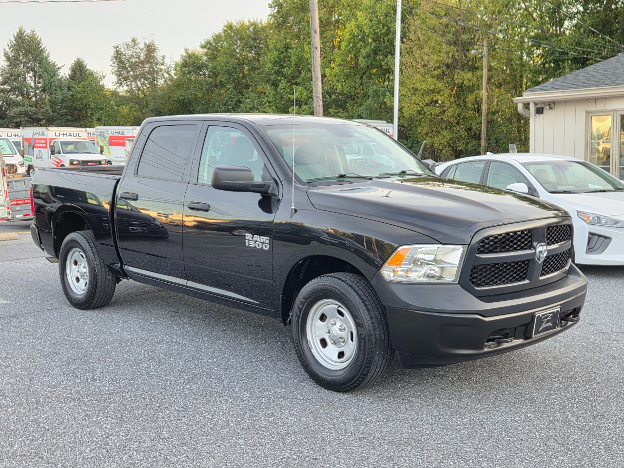 RAM 1500 4WD Crew Cab 140.5" Tradesman 2016