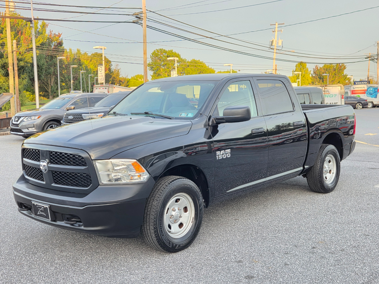 RAM 1500 4WD Crew Cab 140.5" Tradesman 2016