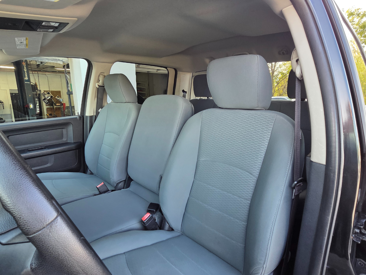 RAM 1500 4WD Crew Cab 140.5" Tradesman 2016