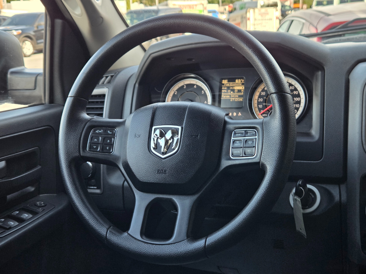 RAM 1500 4WD Crew Cab 140.5" Tradesman 2016