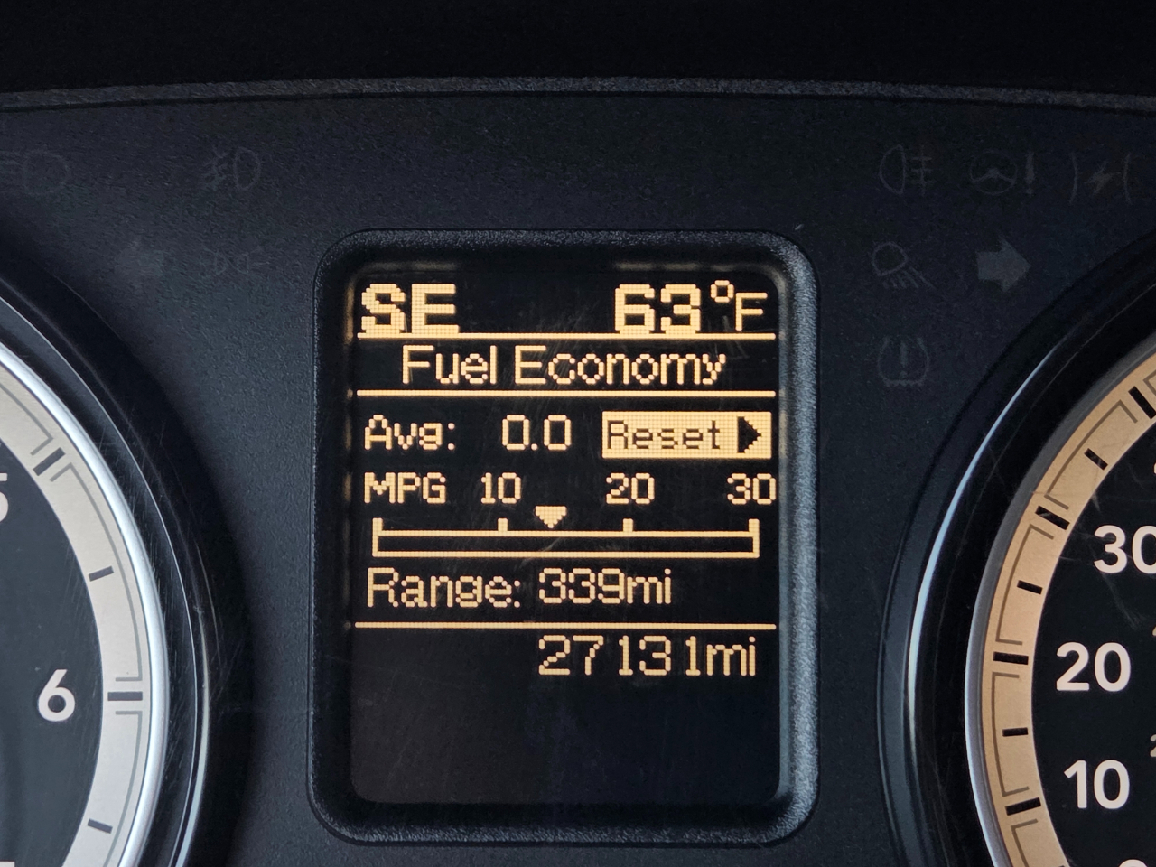 RAM 1500 4WD Crew Cab 140.5" Tradesman 2016