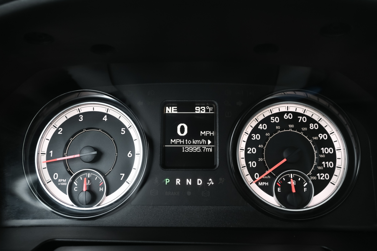 RAM 1500 Classic Tradesman 4x2 Reg Cab 8' Box 2019