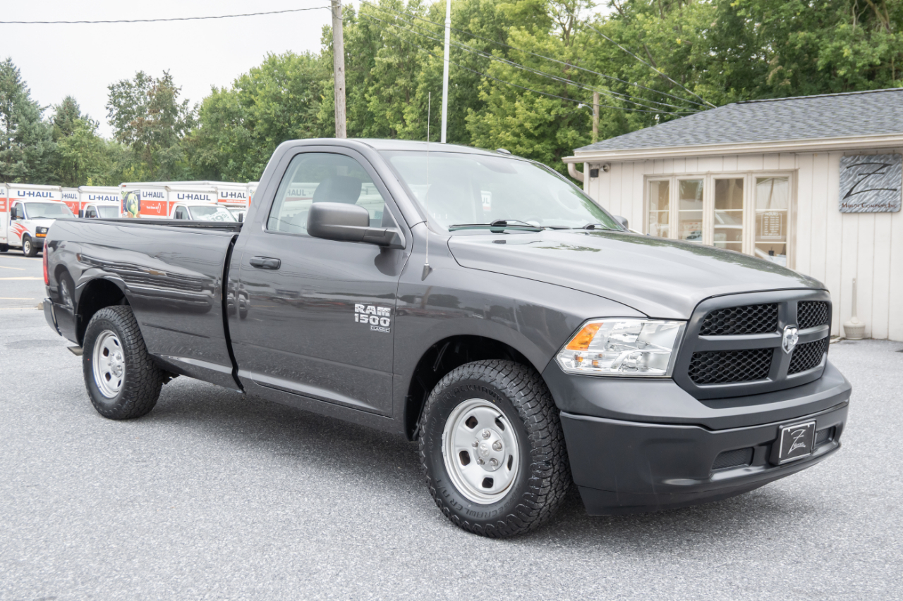 RAM 1500 Classic Tradesman 4x2 Reg Cab 8' Box 2019