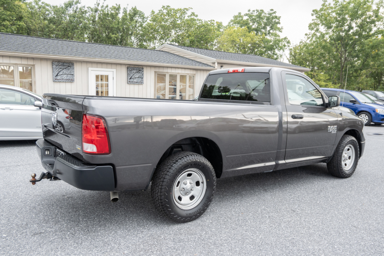 RAM 1500 Classic Tradesman 4x2 Reg Cab 8' Box 2019