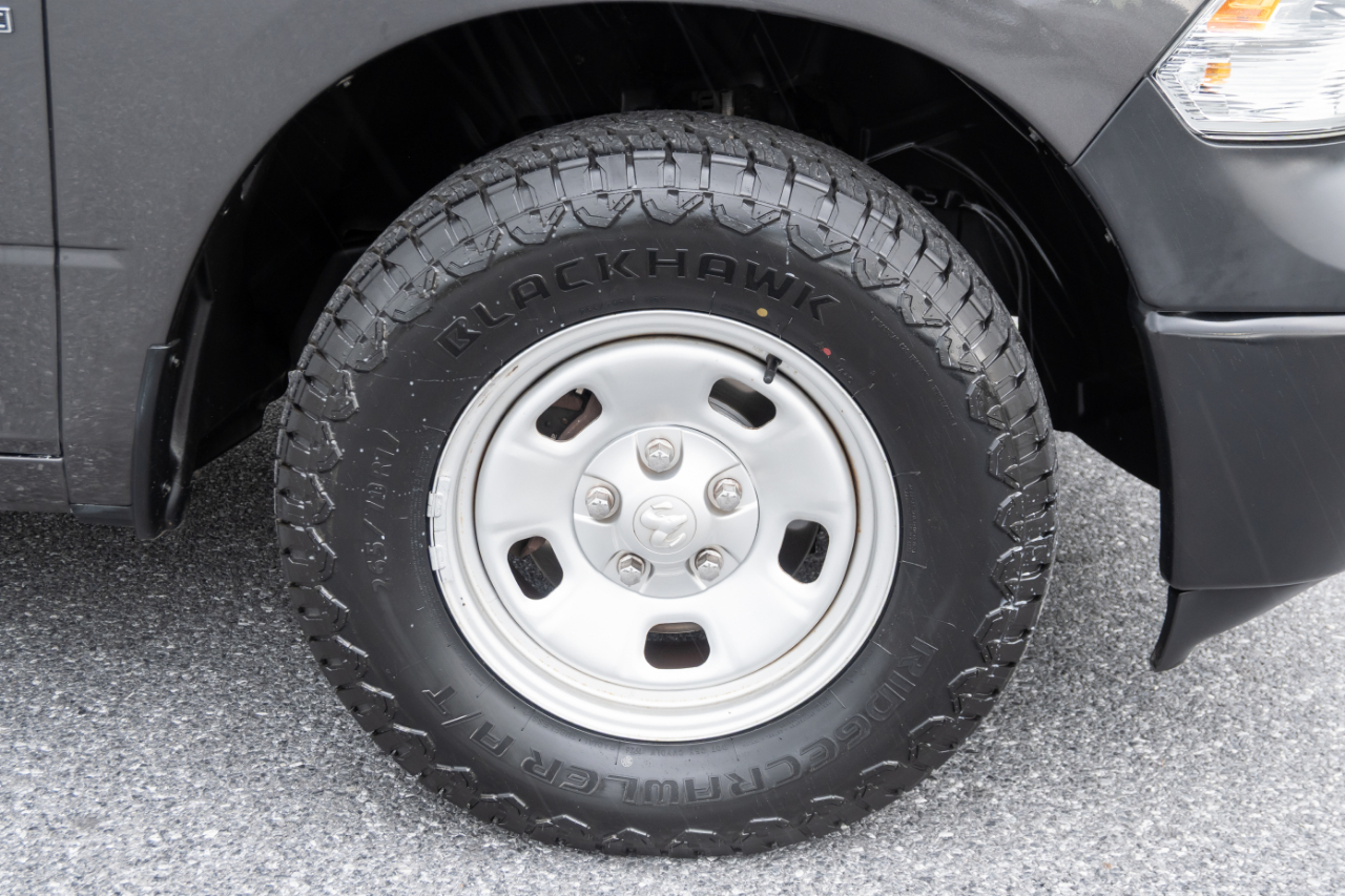 RAM 1500 Classic Tradesman 4x2 Reg Cab 8' Box 2019